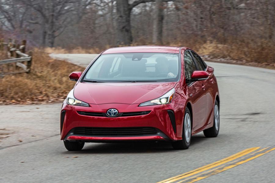  Toyota Prius LE 2019 года  (NA) (фото 5 из 10)